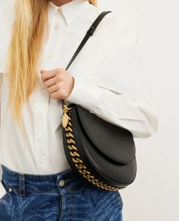 Frayme Medium Flap Shoulder Bag Frayme Medium Flap Shoulder Bag