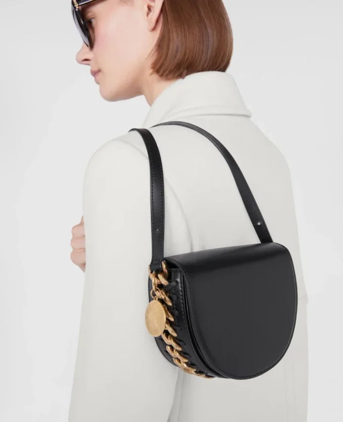 Frayme Small Flap Shoulder Bag