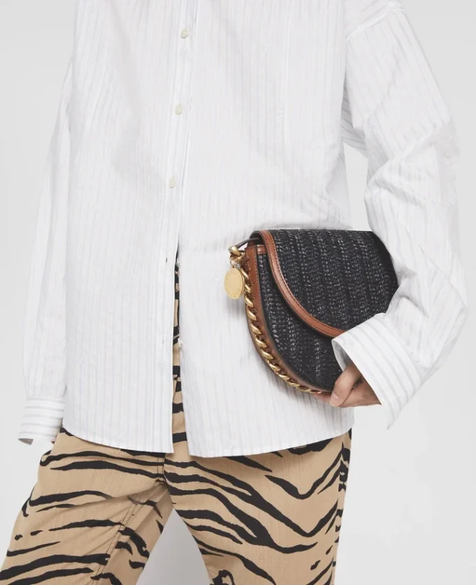 Frayme Woven Raffia Medium Flap Shoulder Bag Frayme Woven Raffia Medium Flap Shoulder Bag