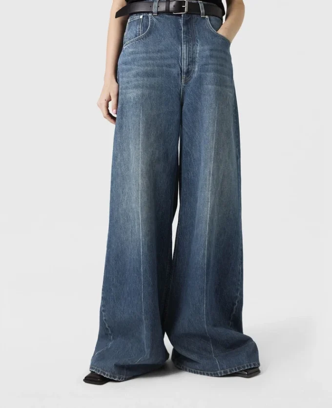 High-Rise Straight Leg Denim Jeans High-Rise Straight Leg Denim Jeans