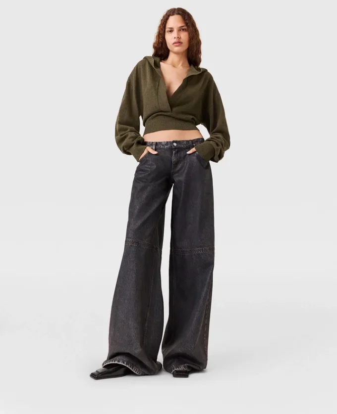 Hooded Long-Sleeve Cropped Sweater Hooded Long-Sleeve Cropped Sweater
