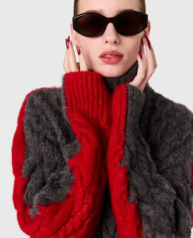 Laced Sleeves Cableknit Turtleneck Sweater Laced Sleeves Cableknit Turtleneck Sweater