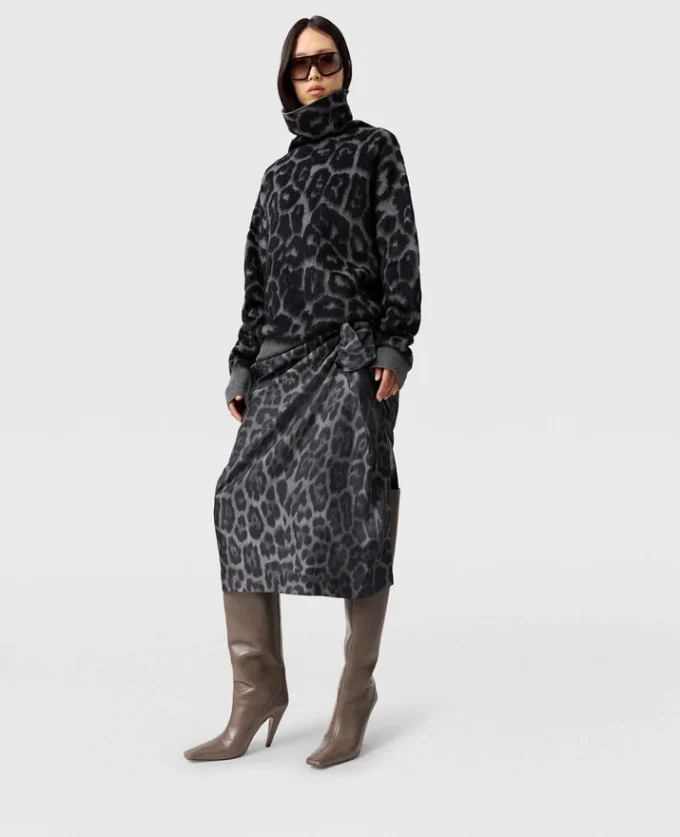 Leopard Jacquard Turtleneck Sweater Leopard Jacquard Turtleneck Sweater