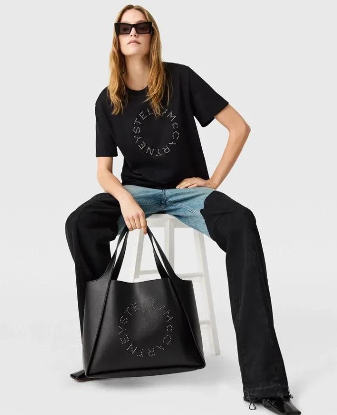 Logo-Embroidered Boyfriend T-Shirt Logo-Embroidered Boyfriend T-Shirt