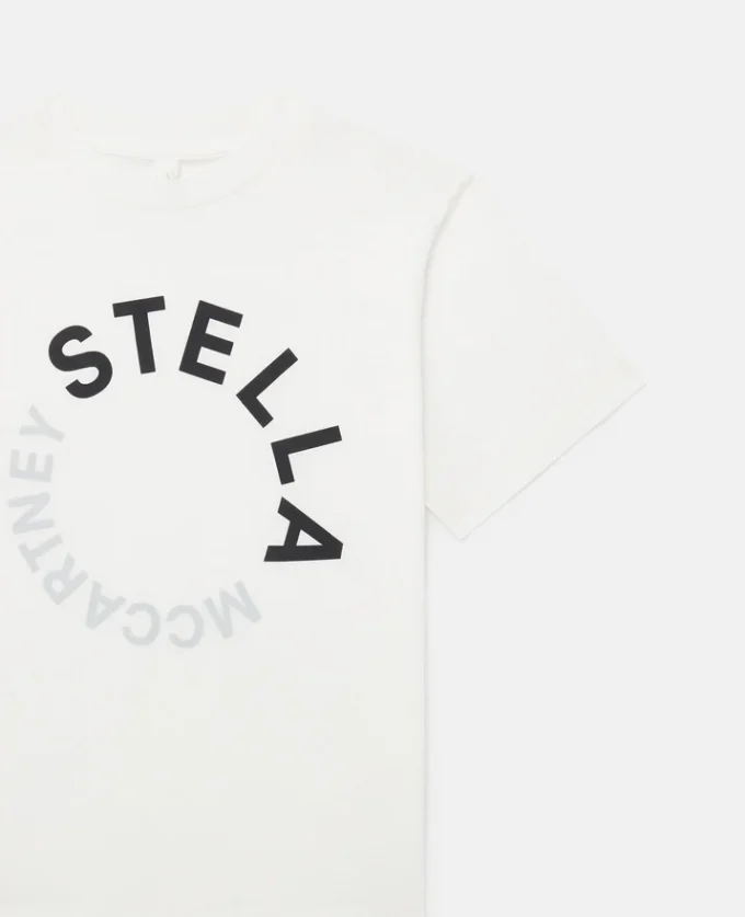Logo Graphic T-Shirt Logo Graphic T-Shirt