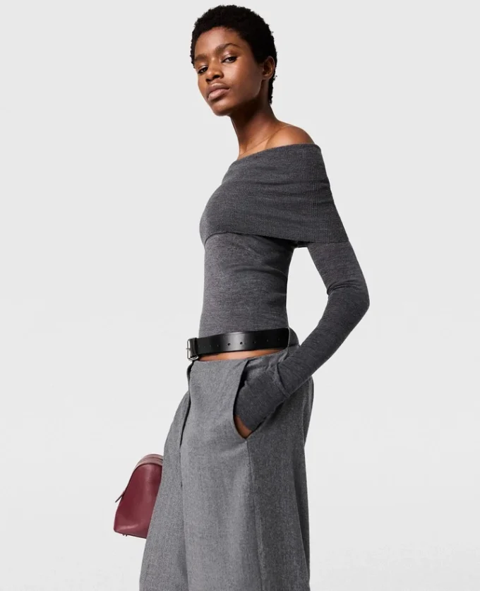 Off-Shoulder Long-Sleeve Jumper Off-Shoulder Long-Sleeve Jumper