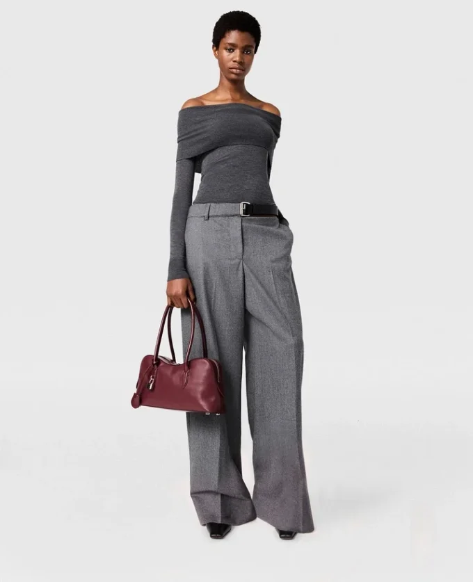 Off-Shoulder Long-Sleeve Jumper Off-Shoulder Long-Sleeve Jumper
