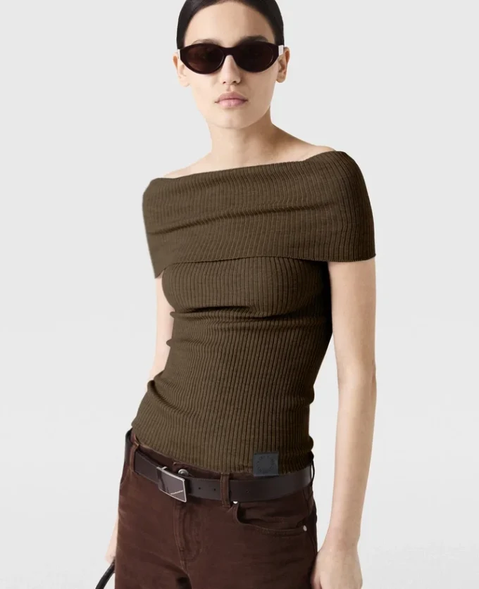 Off-Shoulder Top Off-Shoulder Top