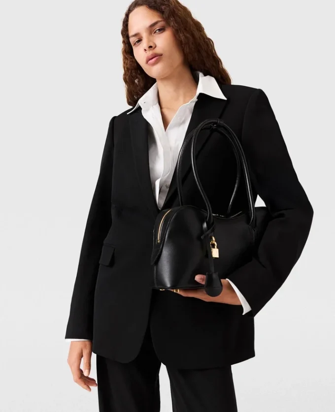 Single-Breasted Blazer Single-Breasted Blazer