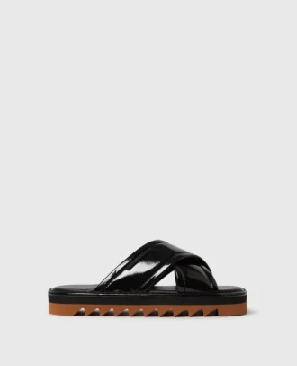 Sneak-Elyse Twisted Sandals