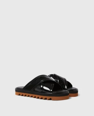 Sneak-Elyse Twisted Sandals