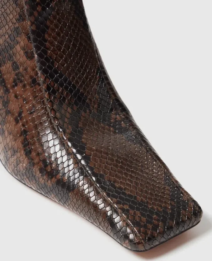 Square-Toe Snake Knee-High Stiletto Boots Square-Toe Snake Knee-High Stiletto Boots
