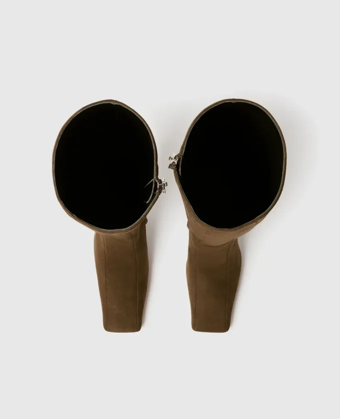 Square-Toe Suede Knee-High Stiletto Boots Square-Toe Suede Knee-High Stiletto Boots