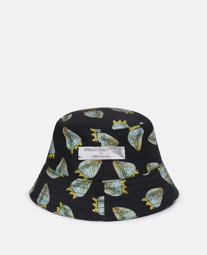 Strawberry-Print Regenerated Nylon Bucket Hat Strawberry-Print Regenerated Nylon Bucket Hat