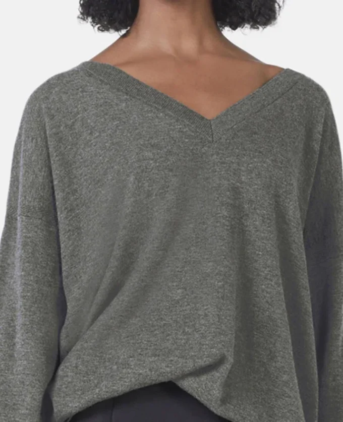 V-Neck Long Sleeved Sweater V-Neck Long Sleeved Sweater