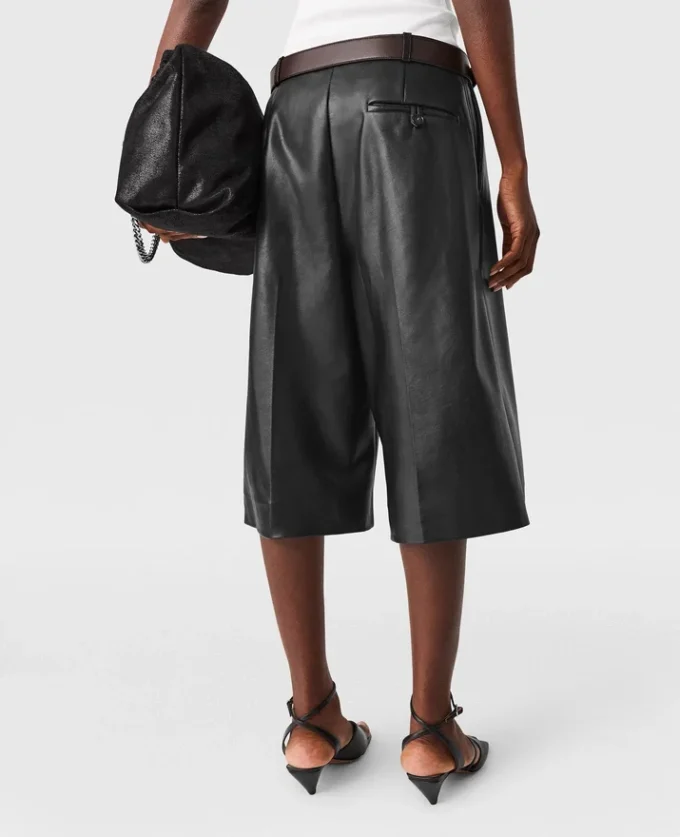 Wide-Leg Vegan Bermuda Shorts Wide-Leg Vegan Bermuda Shorts